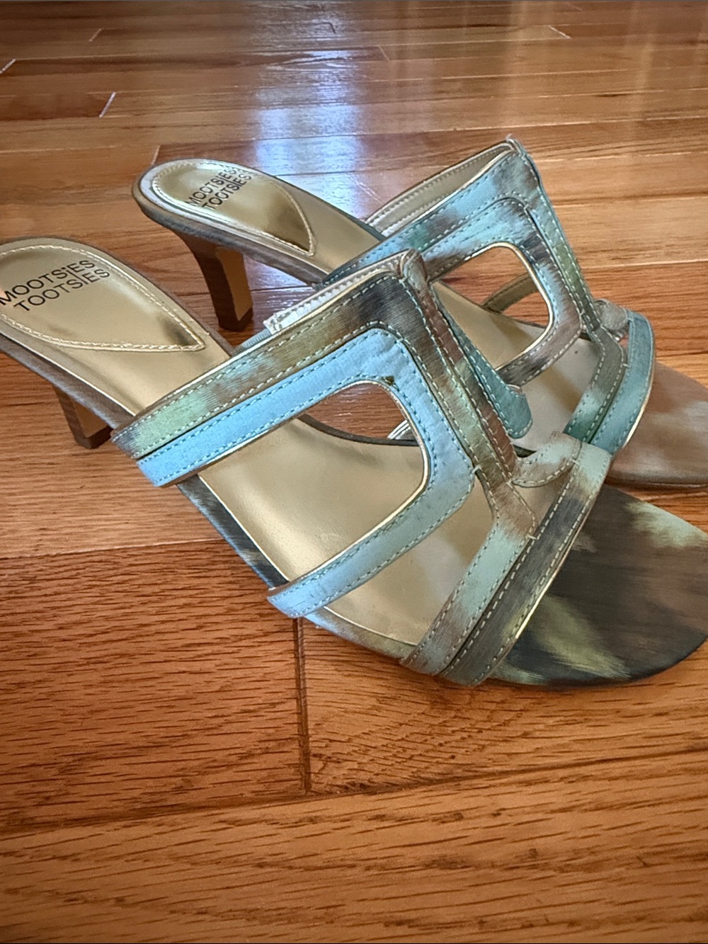 Mootsies Tootsies Kitten Heels